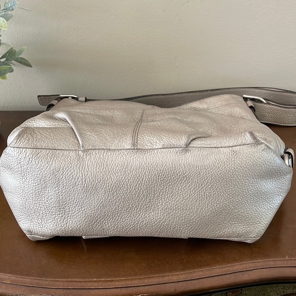 🌟 Vintage Coach Metallic Gold Leather Duffle Shoulder Bag Slouc… - Picture 7 of 7